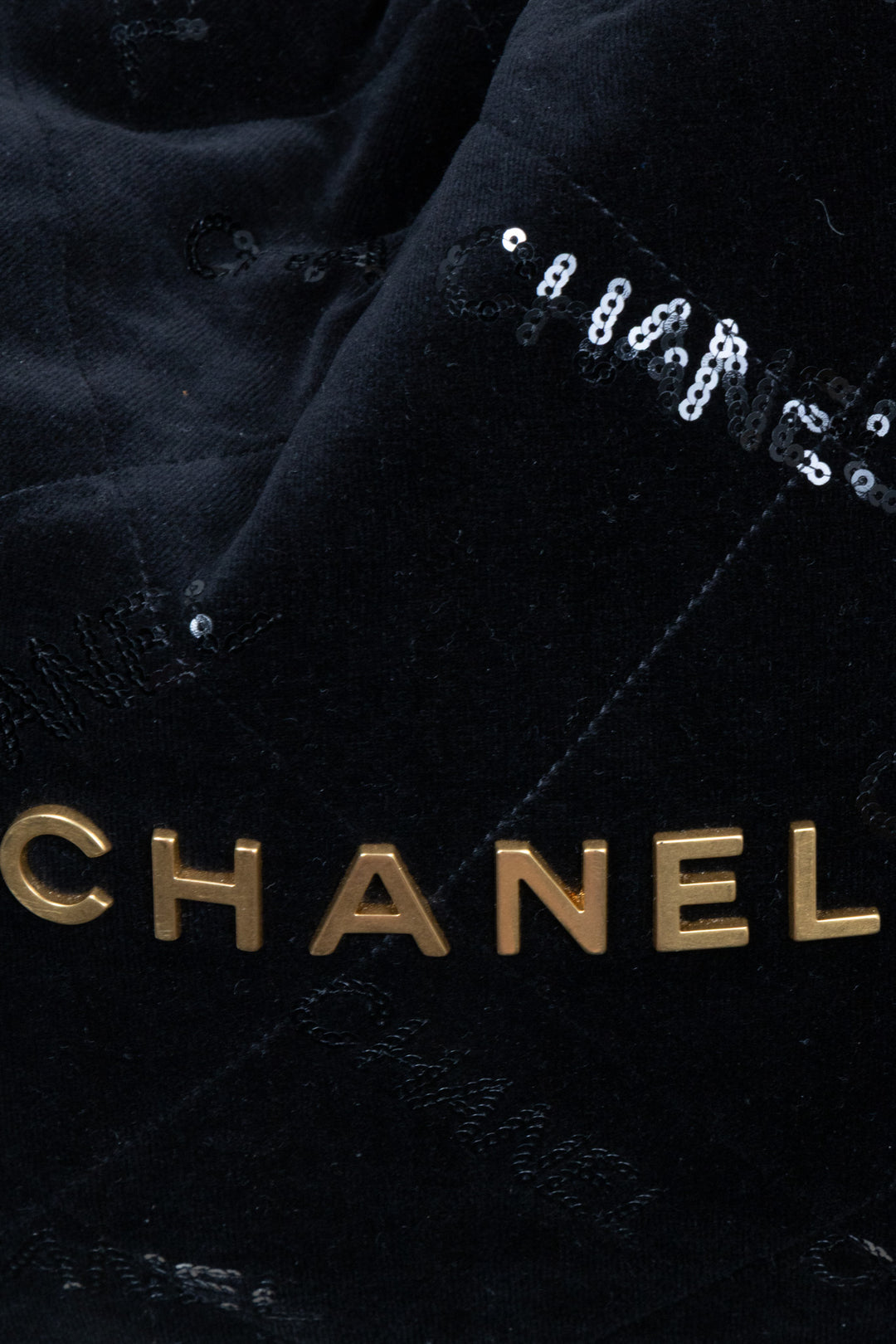 CHANEL 22 Medium Velvet Sequins Black