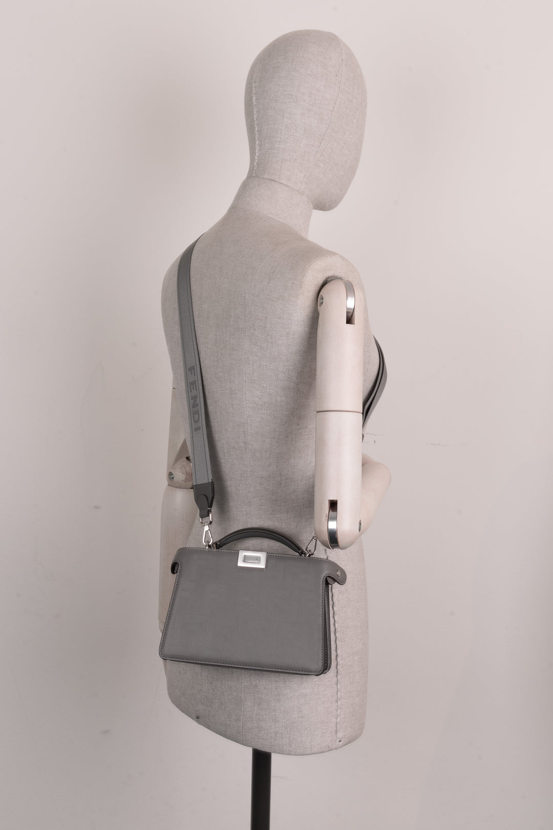 FENDI Peekaboo ISeeU X-Cross Bag Leather Grey