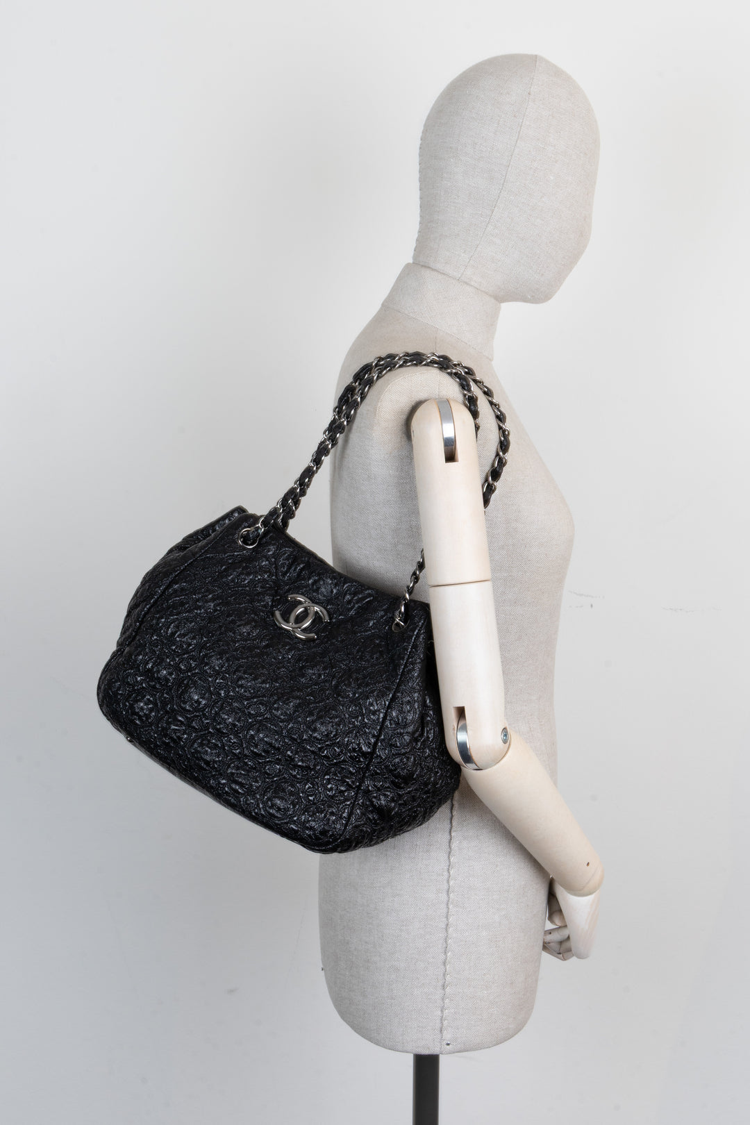CHANEL Rock in Moscow Accordion Tote Patent Black