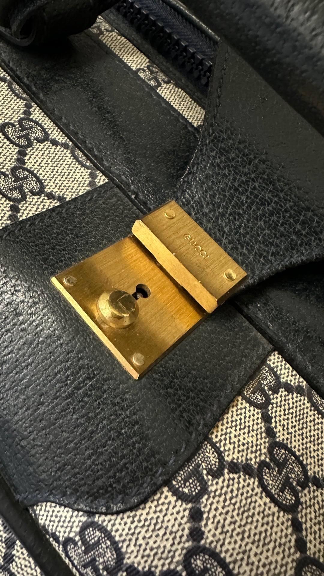 GUCCI 70 Suitcase Supreme Canvas