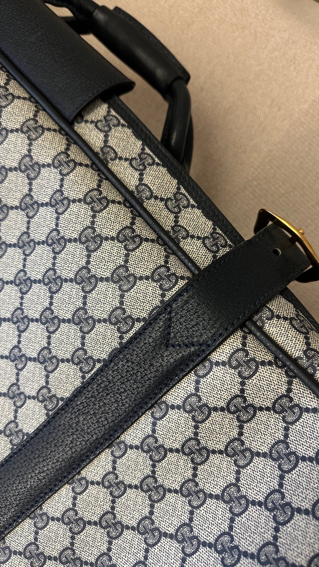 GUCCI 70 Suitcase Supreme Canvas