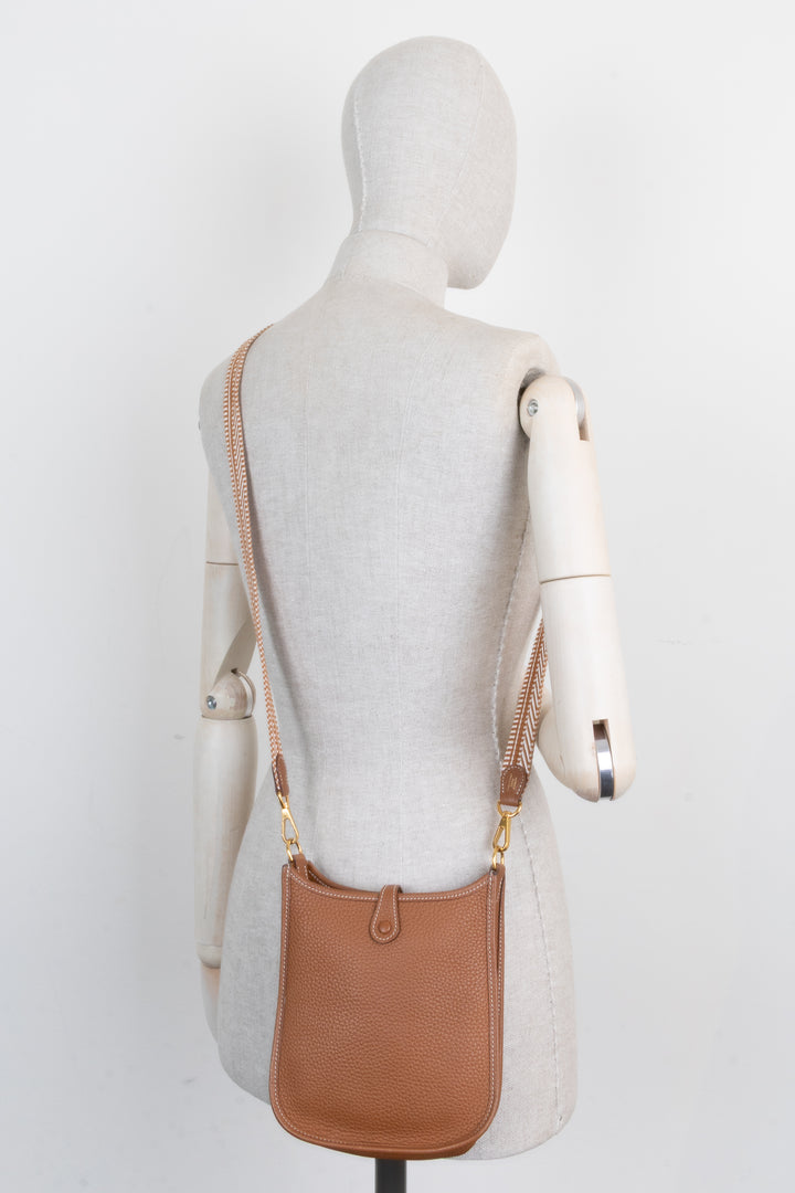 HERMÈS Evelyne 16 Amazone Clemence Sangle Cavale Gold