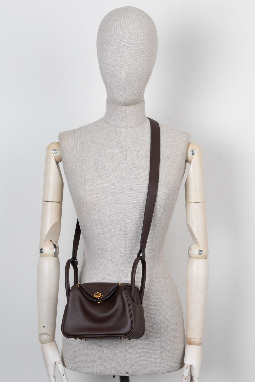 HERMÈS Mini Lindy Verso Swift Moka Blue Jean