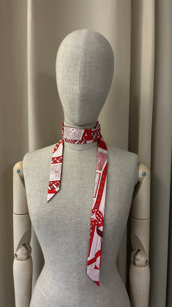 HERMÈS Le Tour du Monde Twillon Silk Red