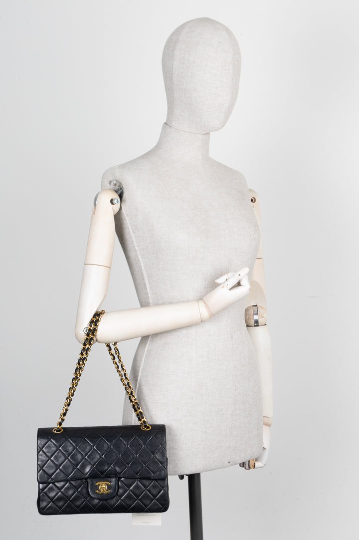 CHANEL Vintage Double Flap Bag Medium Black