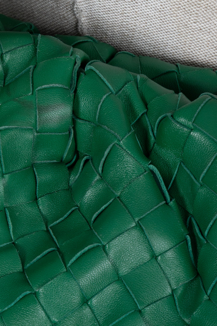 BOTTEGA VENETA The Pouch Intrecciato Emerald Green