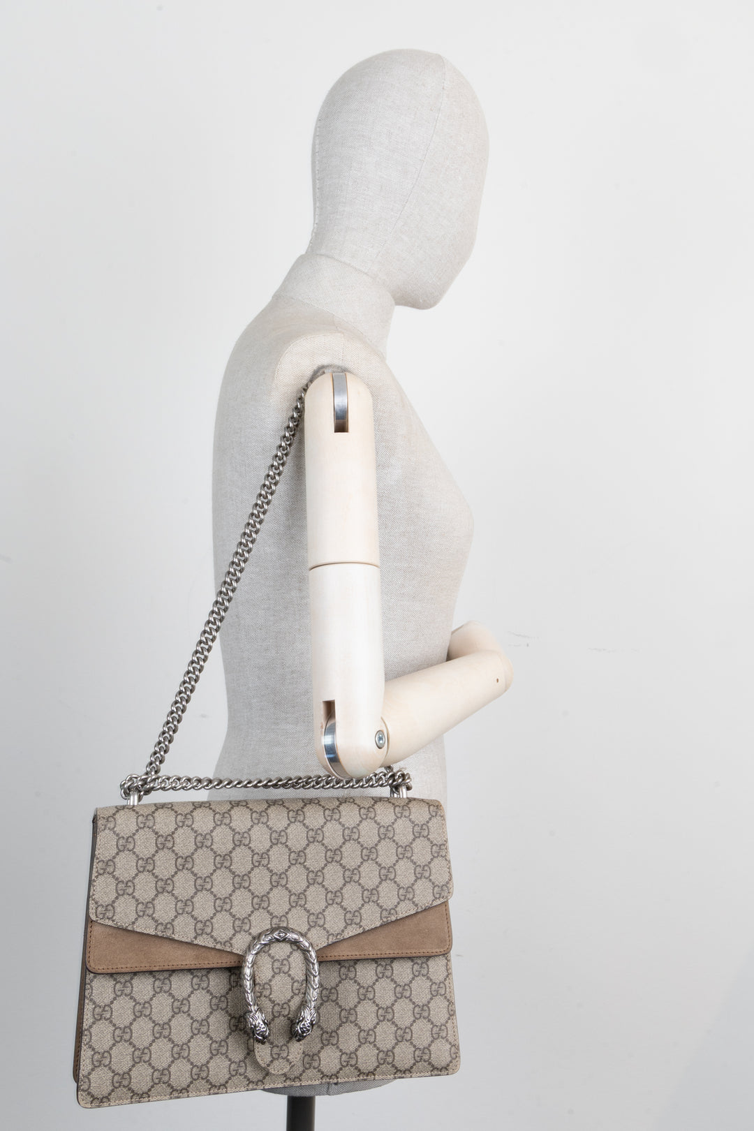 GUCCI Dionysus GG Supreme Bag Medium Brown