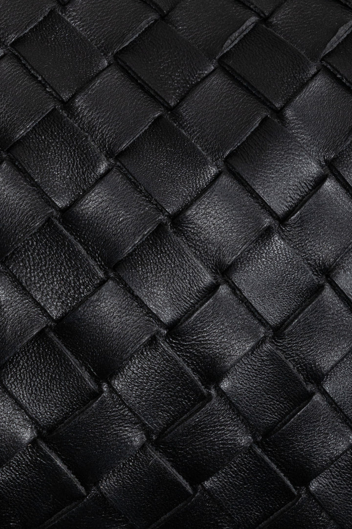 BOTTEGA VENETA Mini Loop Bag Intrecciato Sac noir