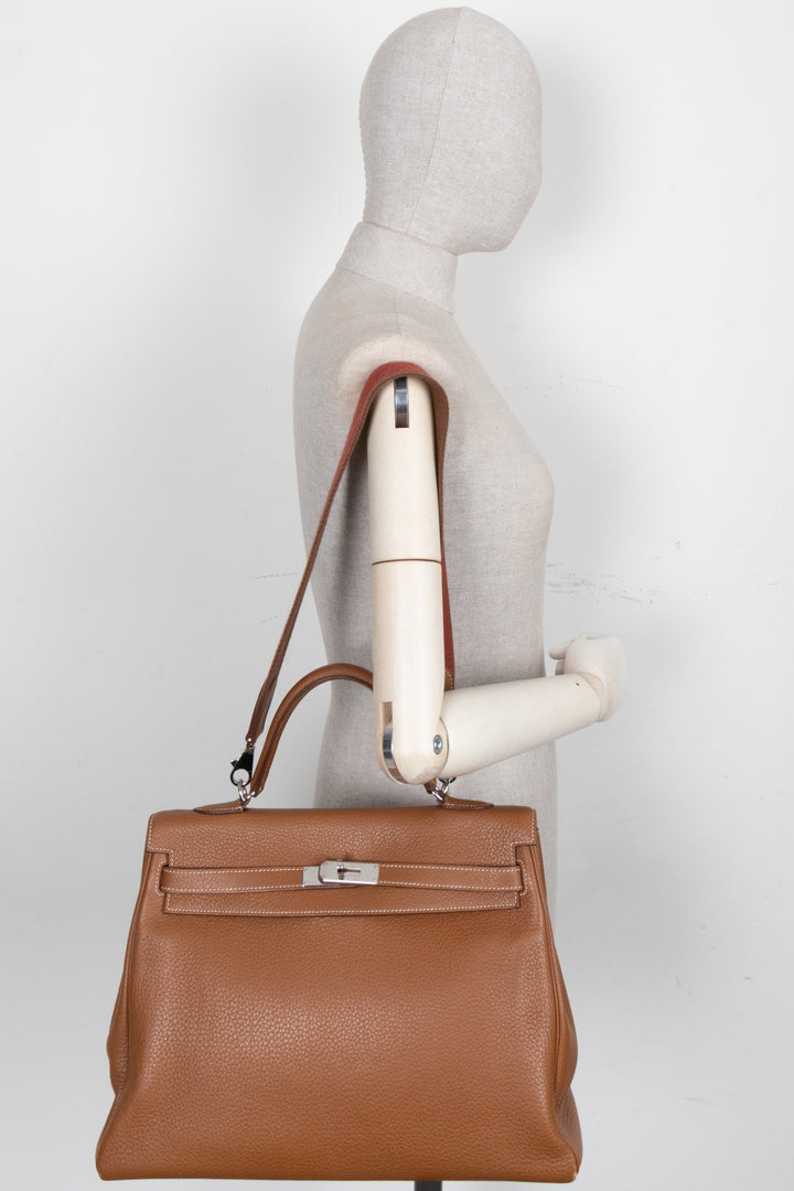 HERMÈS Kelly 35 Retourne Gold Togo