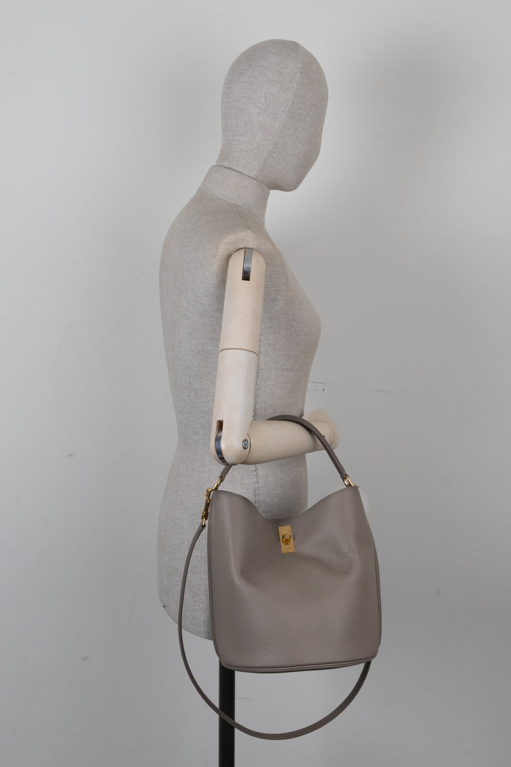 CELINE Bucket 16 Bag Pebble