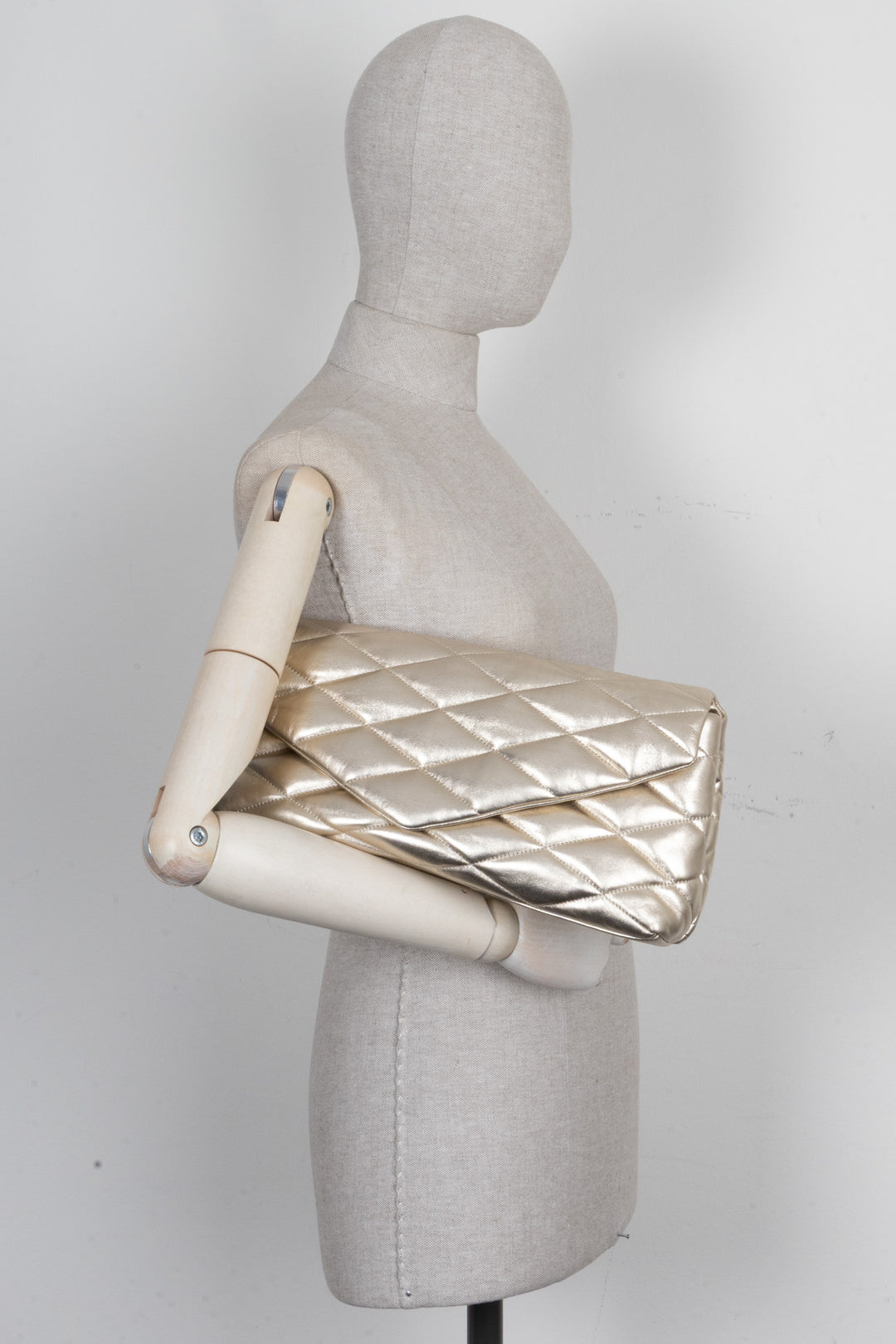 SAINT LAURENT Sade Envelope Clutch Leather Gold