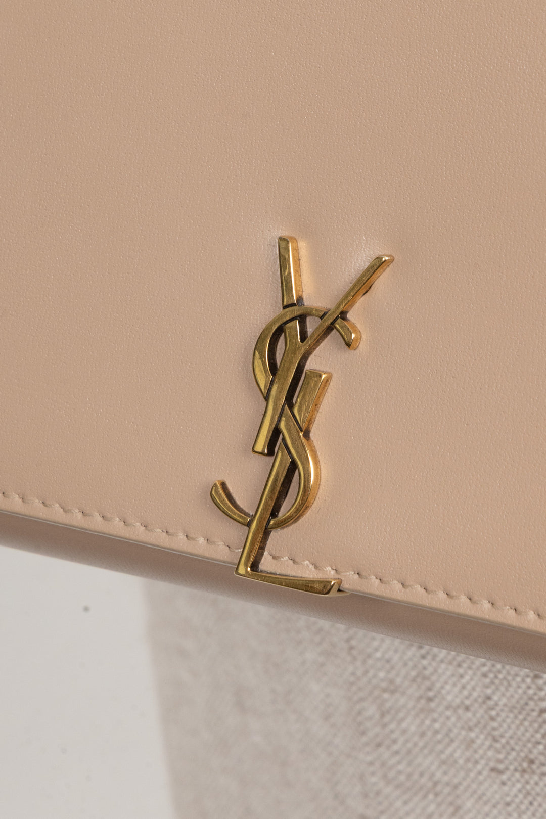 SAINT LAURENT Wallet On Chain Leather Nude