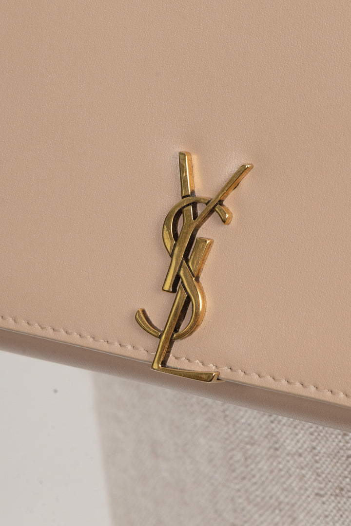 SAINT LAURENT Wallet On Chain Leather Nude