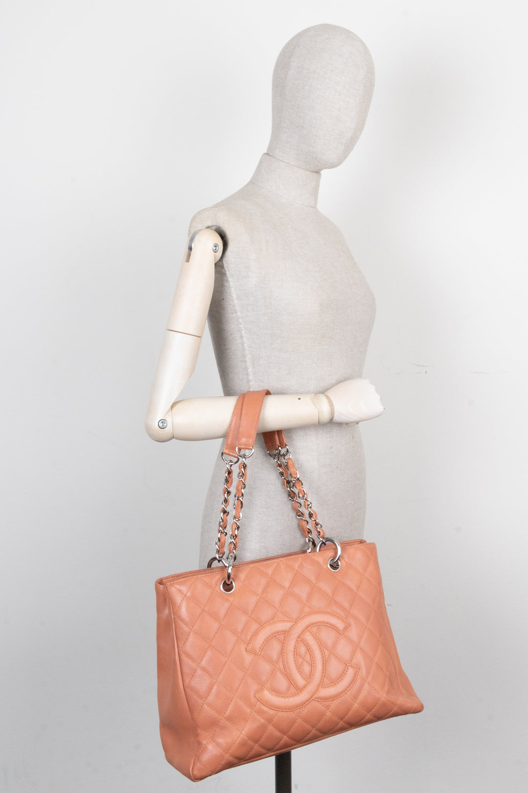 CHANEL GST Tote Caviar Flamingo Pink