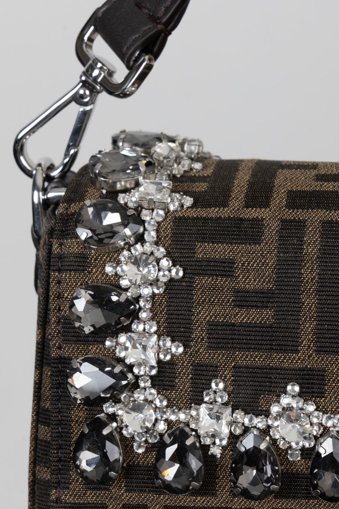 Sac bandoulière baguette FENDI en toile imprimée Crystal Zucca