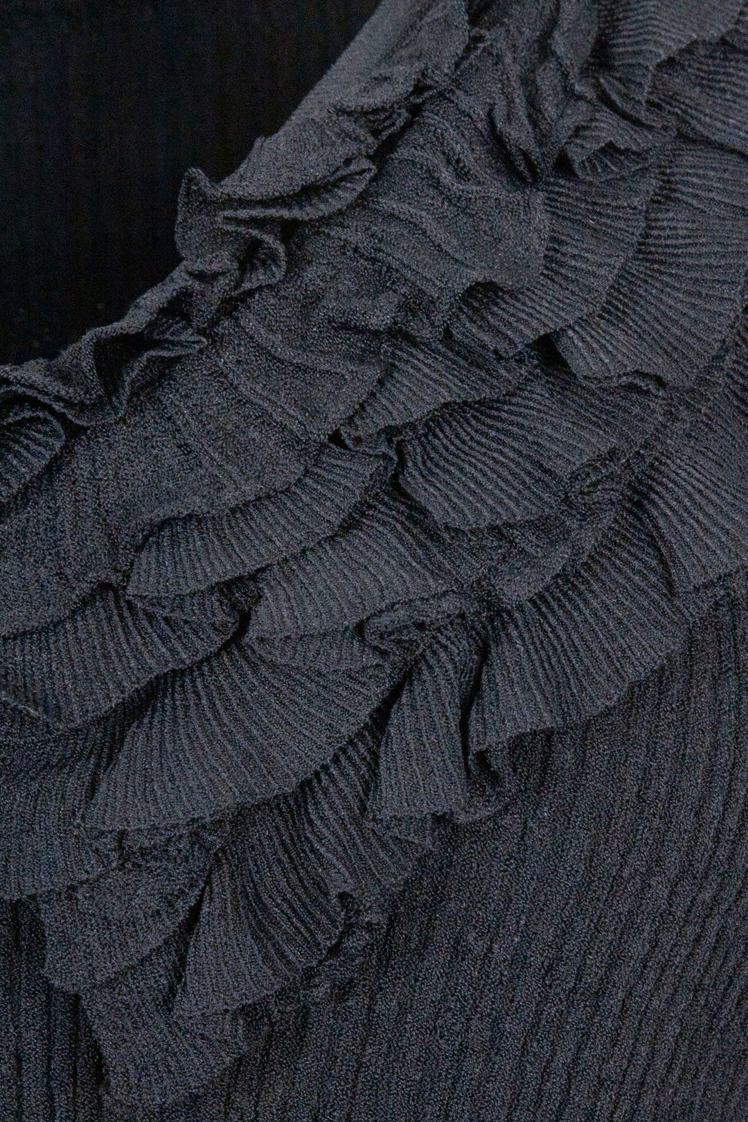 LOUIS VUITTON Ruffled Collar Cardigan Black