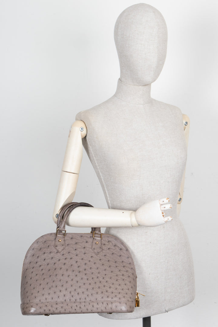 LOUIS VUITTON Alma GM Gris Autruche