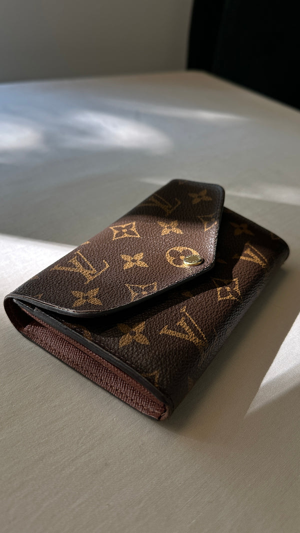 LOUIS VUITTON Sarah Wallet MNG