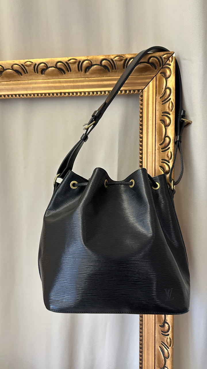 LOUIS VUITTON Petit Sac Noe Black Epi