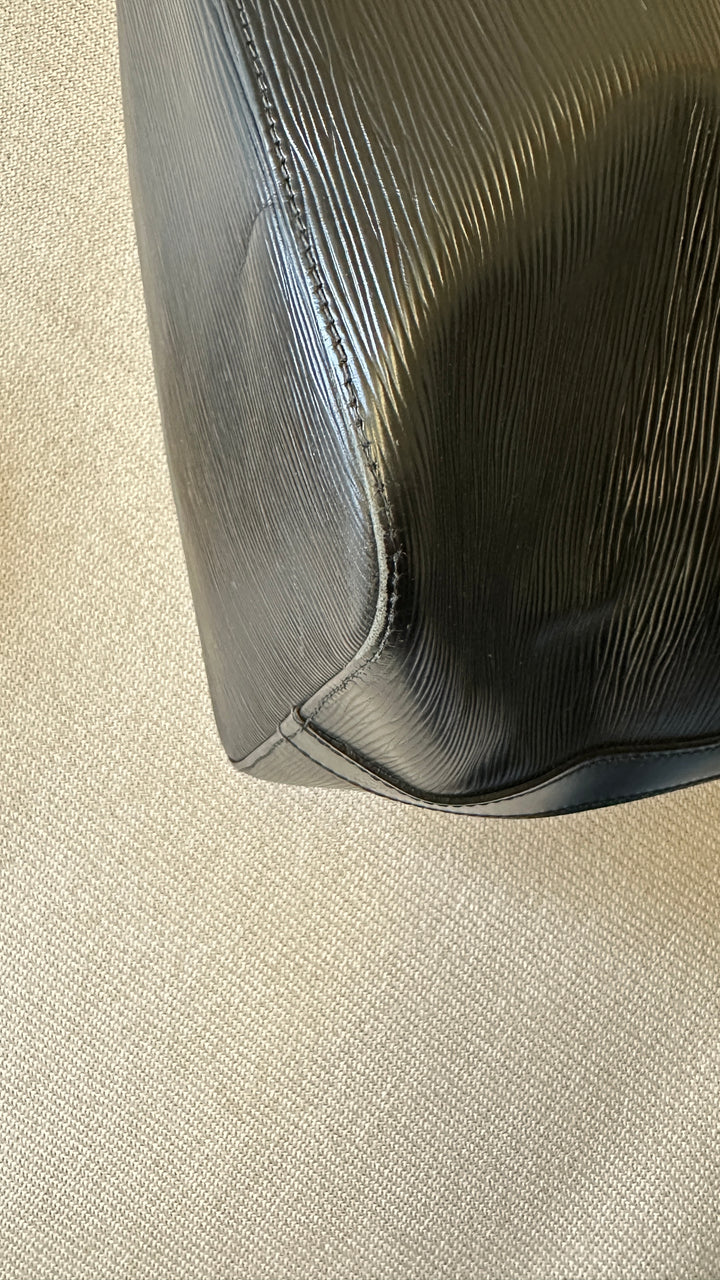 LOUIS VUITTON Petit Sac Noe Black Epi