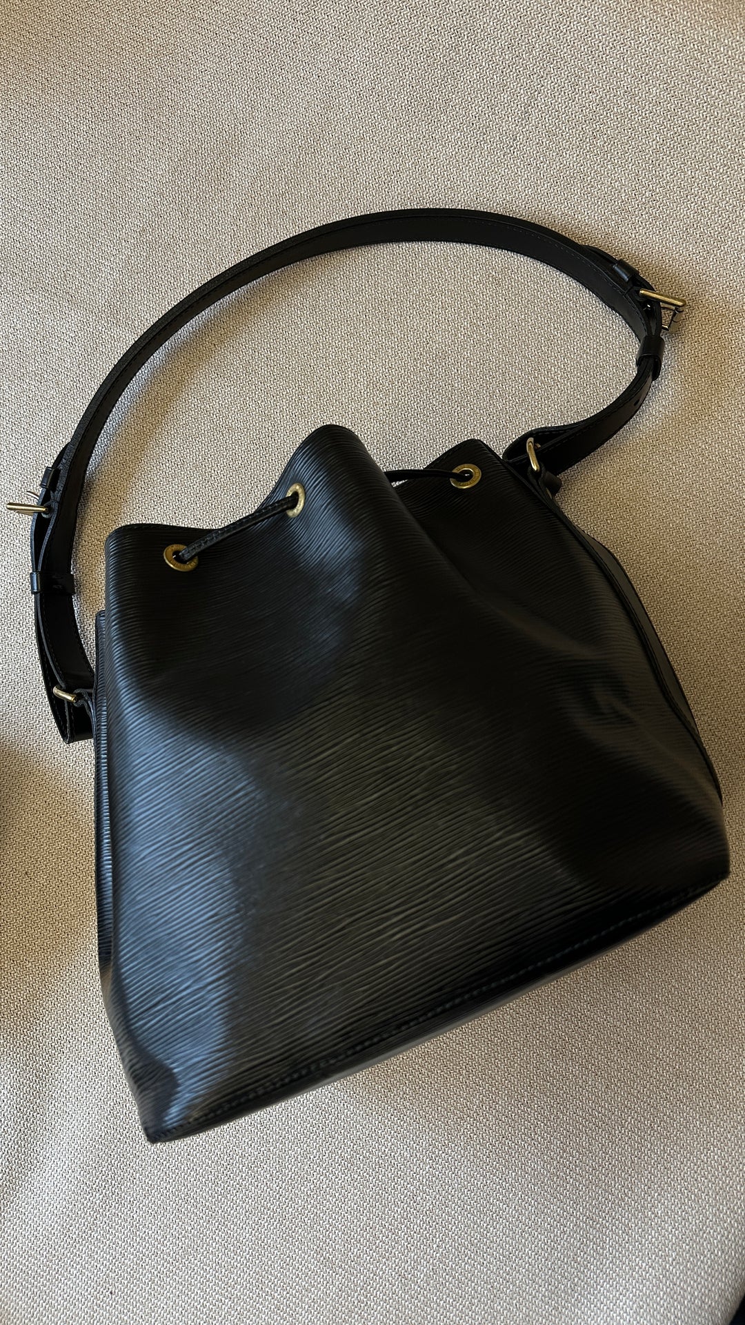 LOUIS VUITTON Petit Sac Noe Black Epi