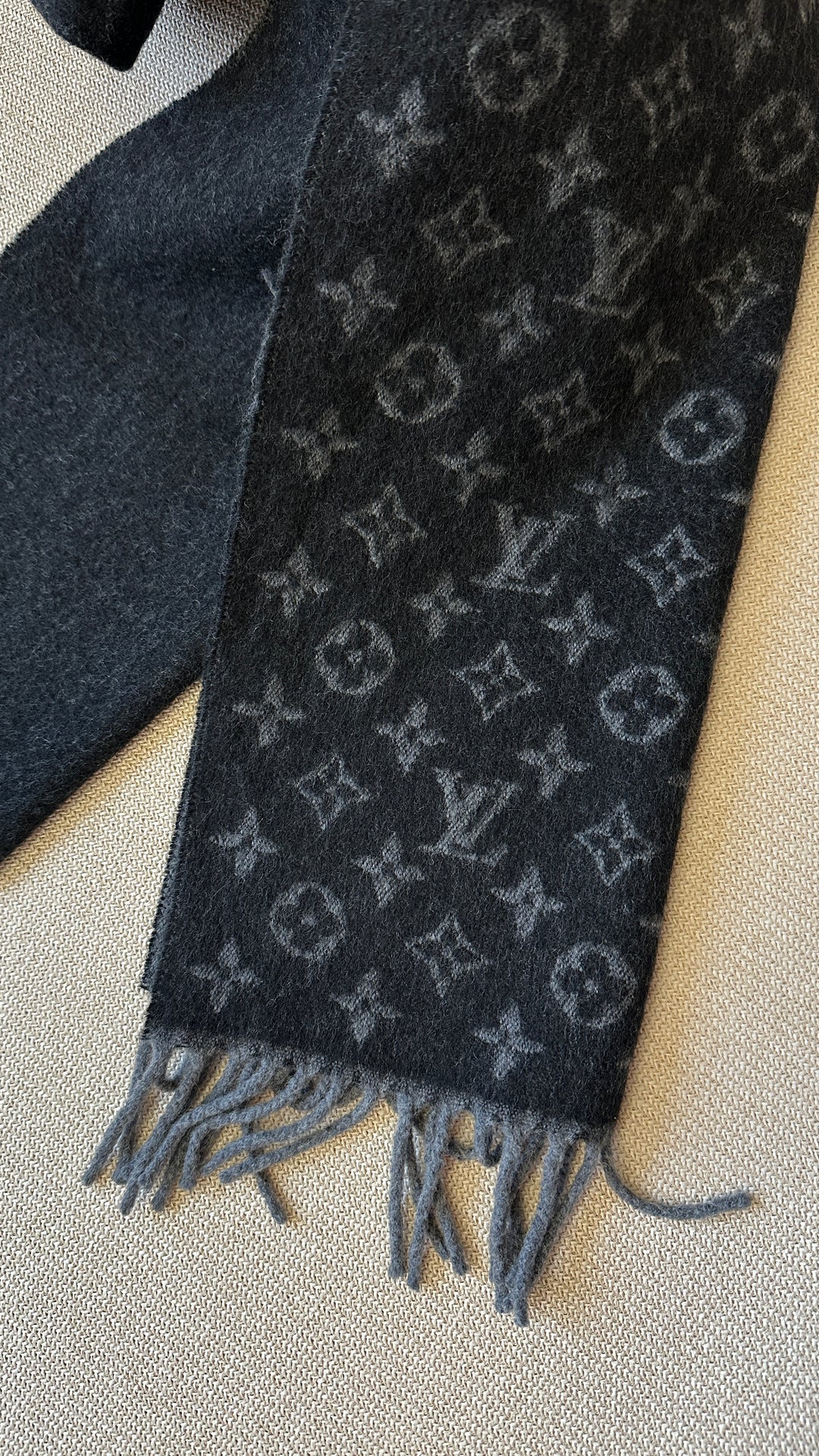 LOUIS VUITTON Scarf Wool Cashmere Black Grey