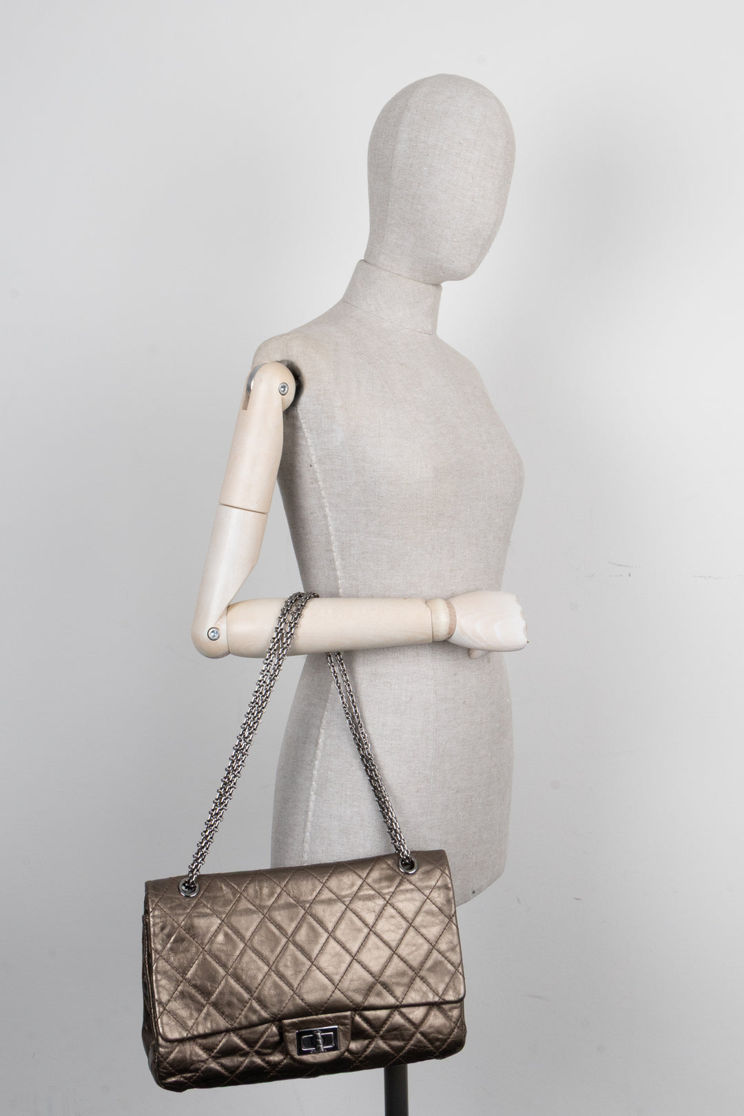 CHANEL 2.55 Large Bronze