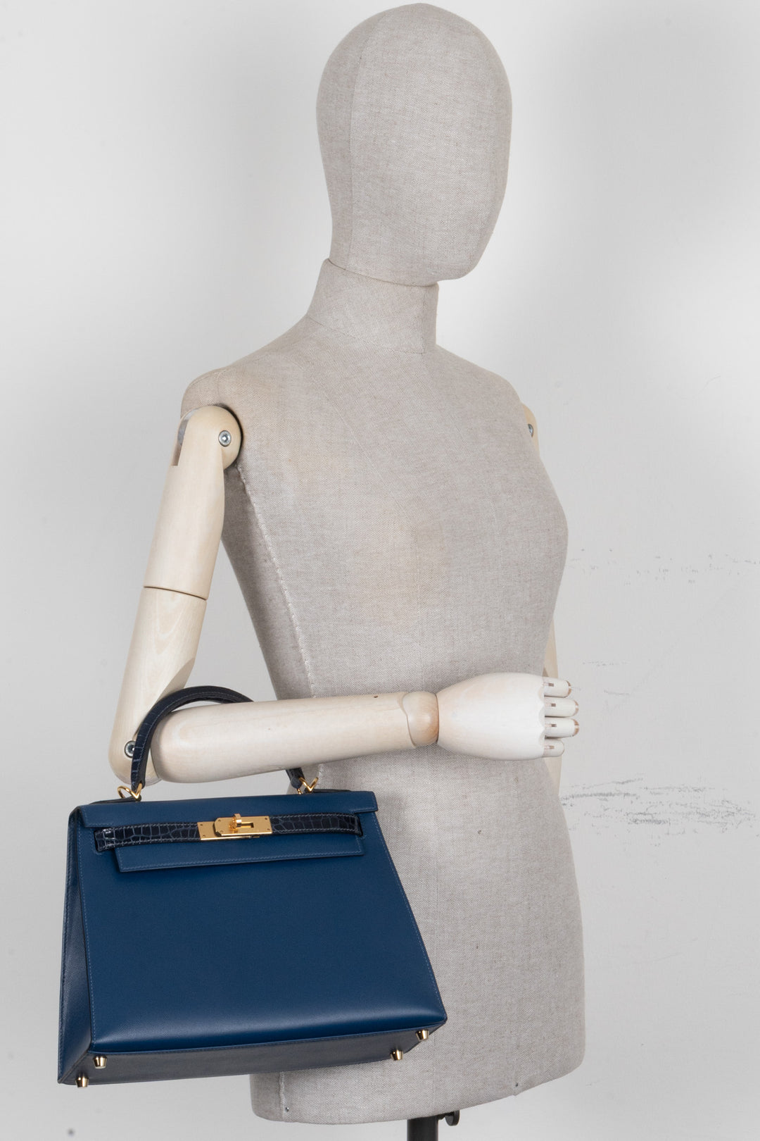 HERMÈS Kelly 28 II Touch Sellier Veau Madame Croco Niloticus Deep Blue Bleu Baltique