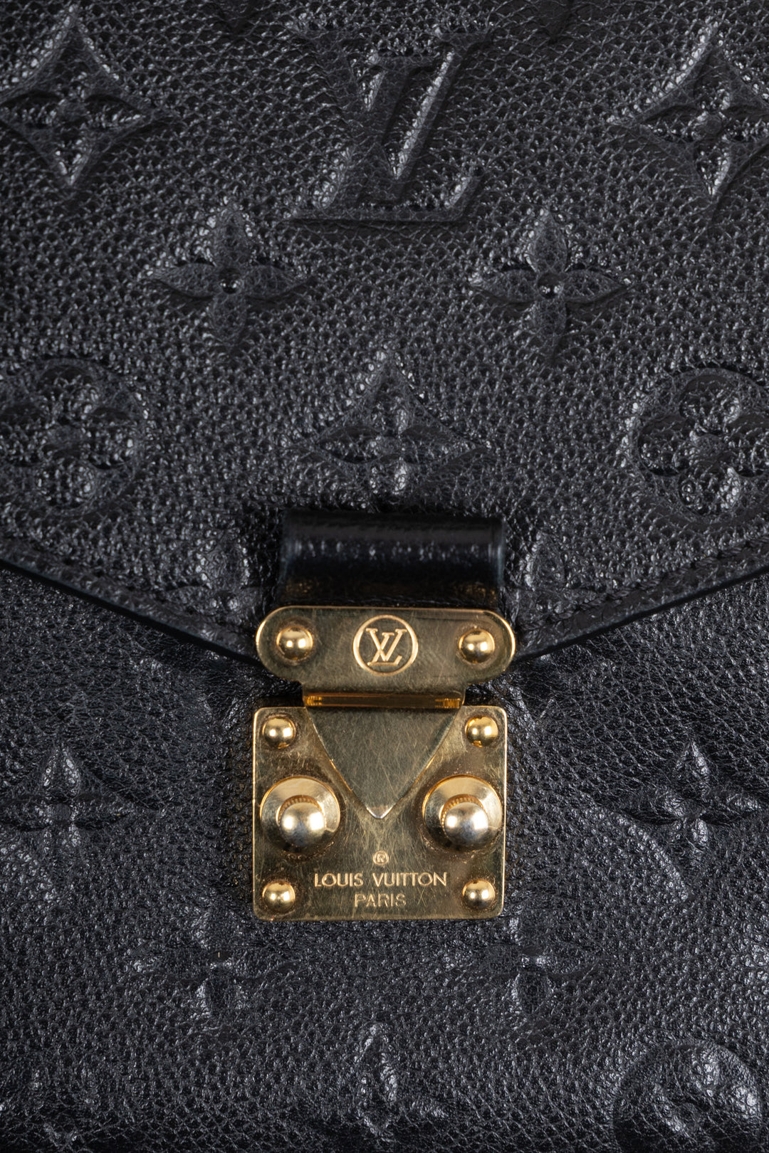LOUIS VUITTON Pochette Métis Empreinte Black