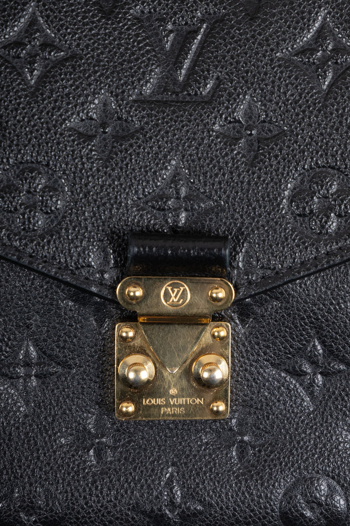 LOUIS VUITTON Pochette Métis Empreinte Black