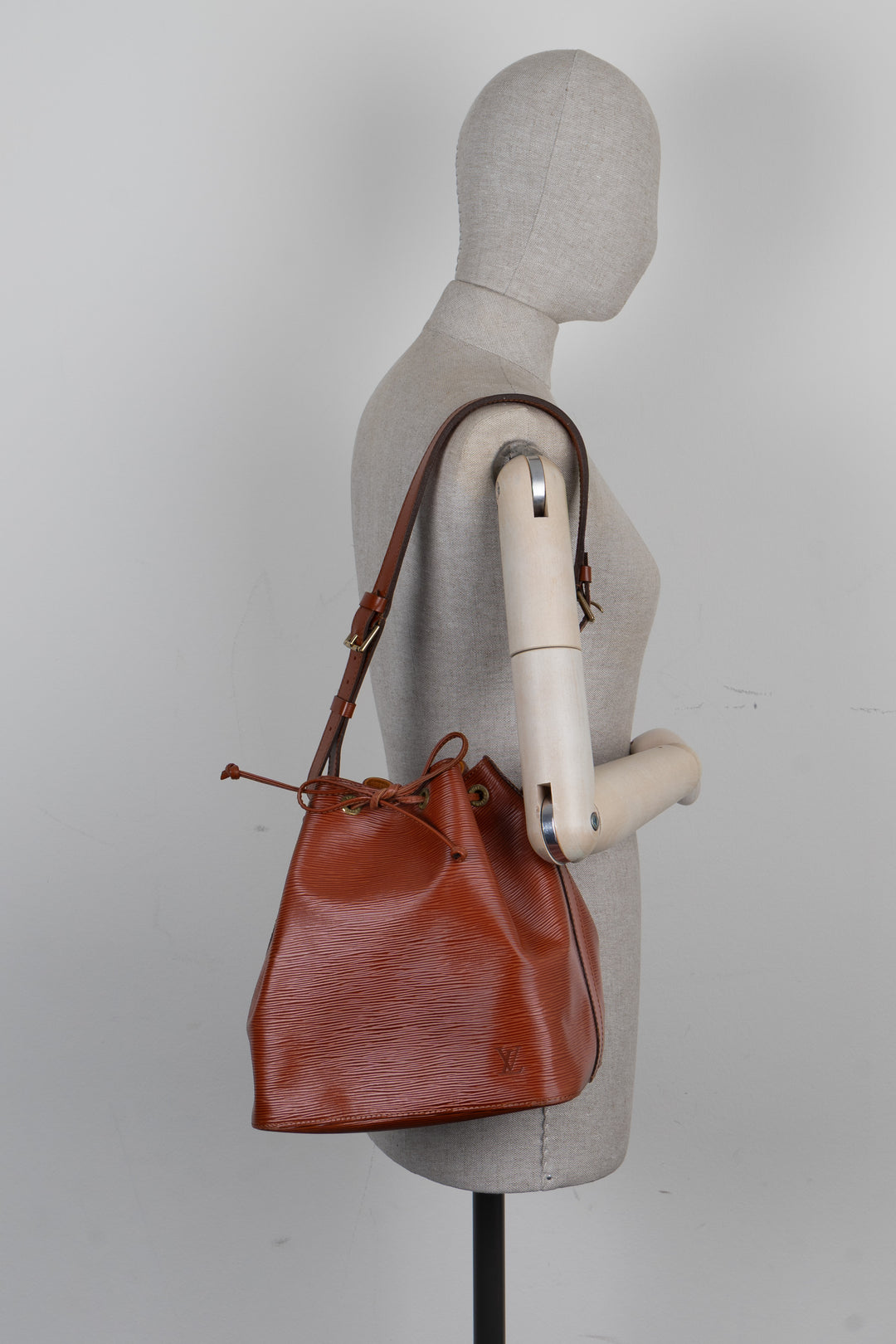 LOUIS VUITTON Petit Sac Noe Epi Cognac
