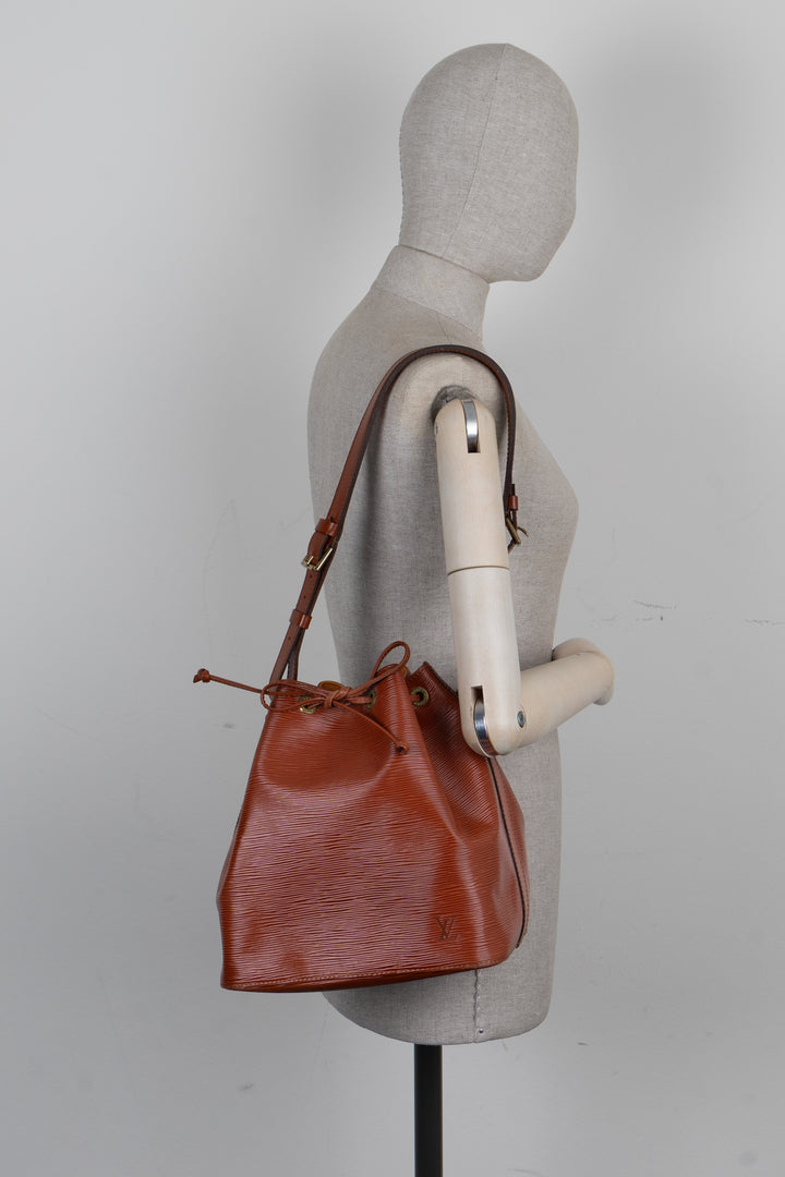 LOUIS VUITTON Petit Sac Noe Epi Cognac