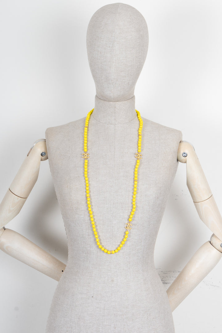 CHANEL 24A CC Long Sautoir Perles de Cristal Jaunes
