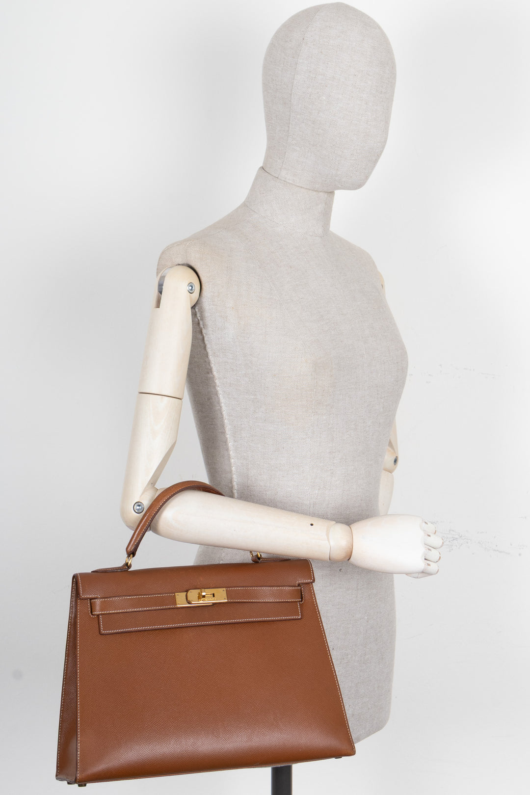 HERMÈS Kelly 32 Sellier Epsom Gold
