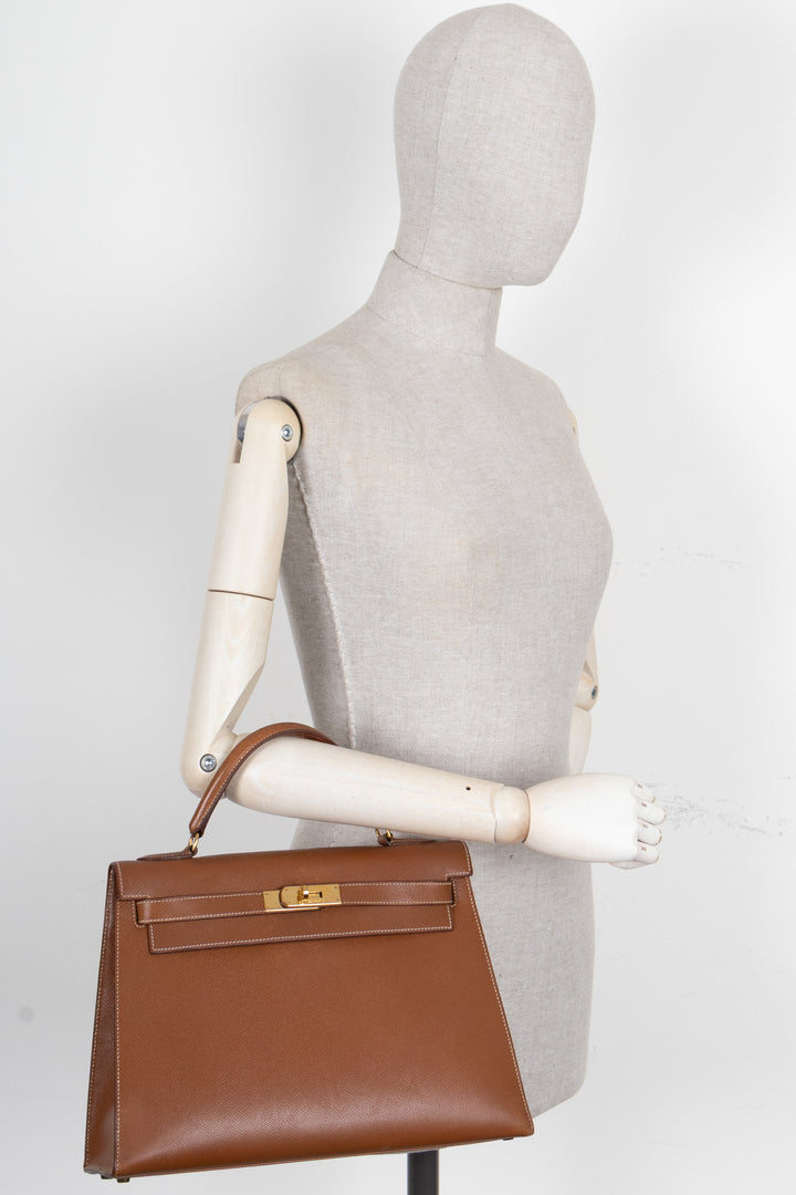 HERMÈS Kelly 32 Sellier Epsom Gold