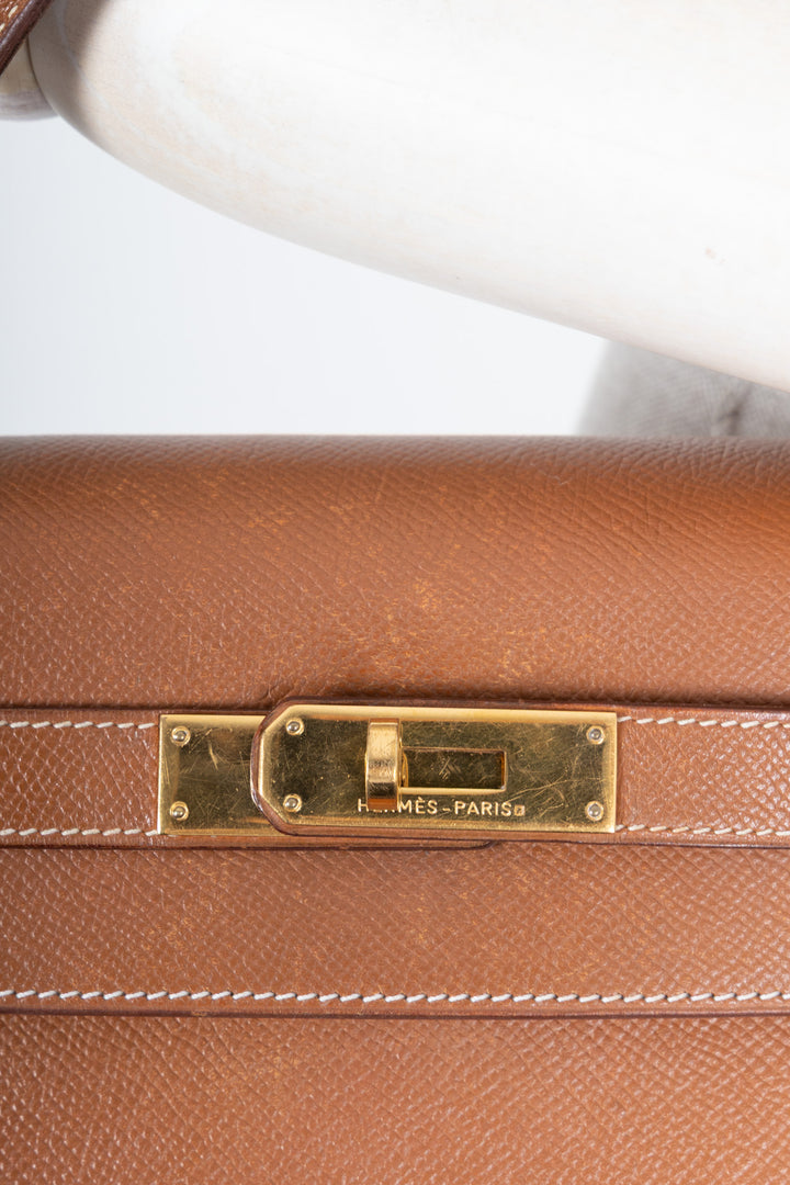 HERMÈS Kelly 32 Sellier Epsom Gold