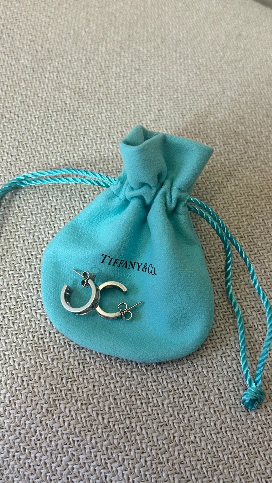 TIFFANY & Co. Atlas Hoop Earrings Silver