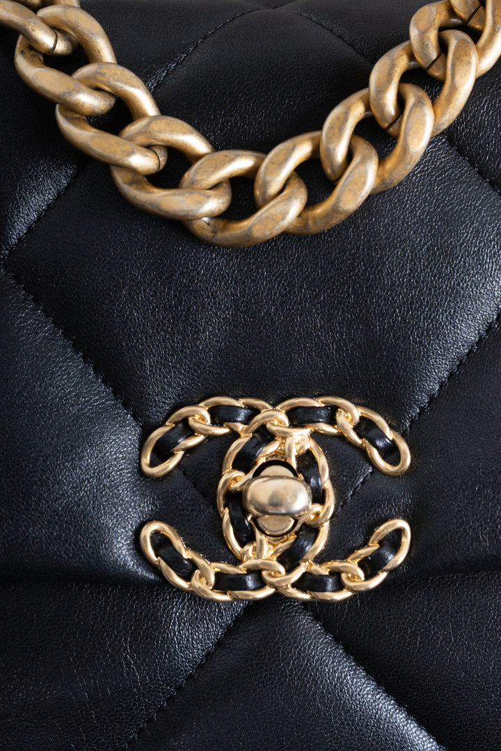 CHANEL 19 Bag Small Leather Black