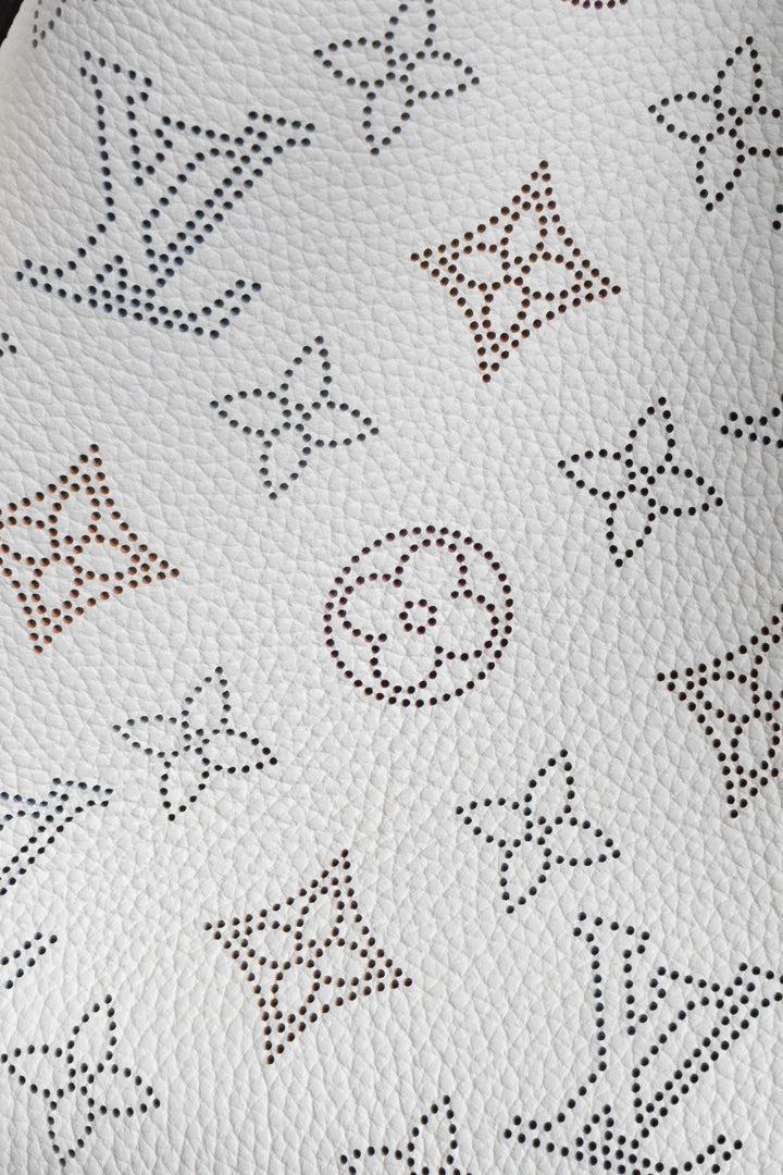 LOUIS VUITTON Muria Bucket Bag Mahina White