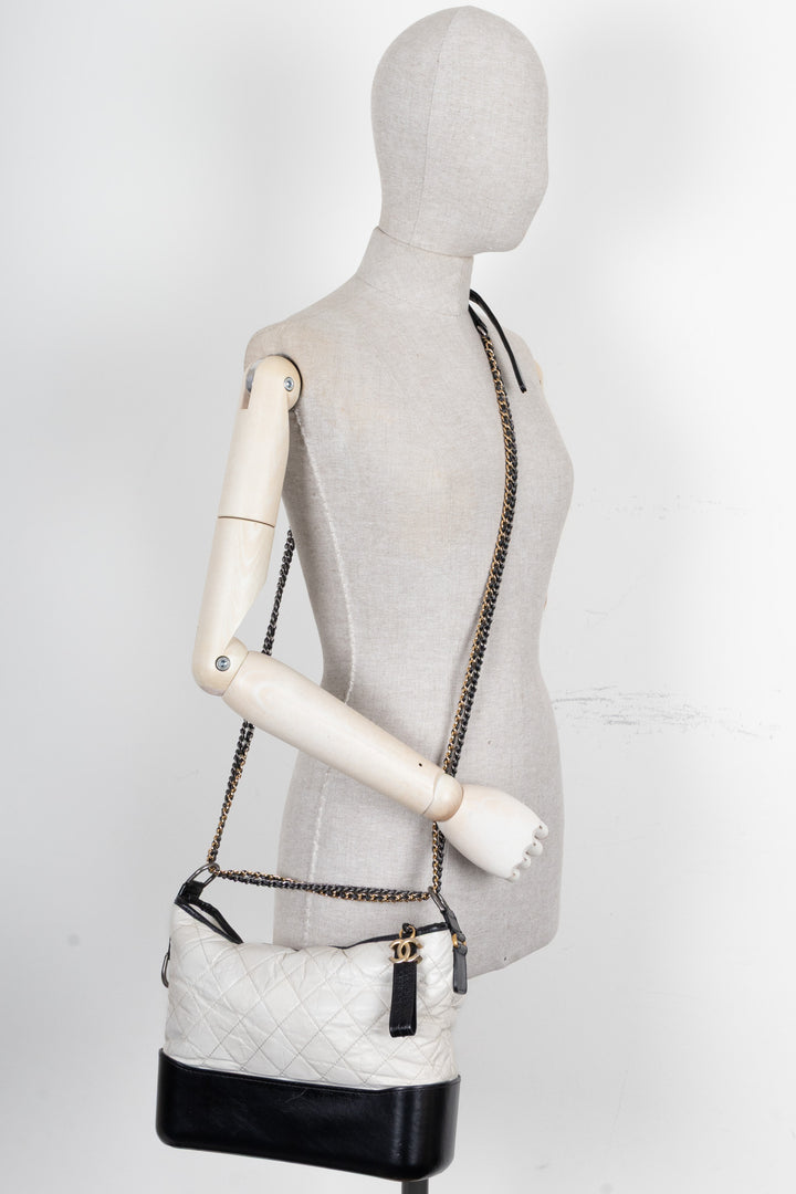 CHANEL Sac Gabrielle Moyen Cuir Blanc
