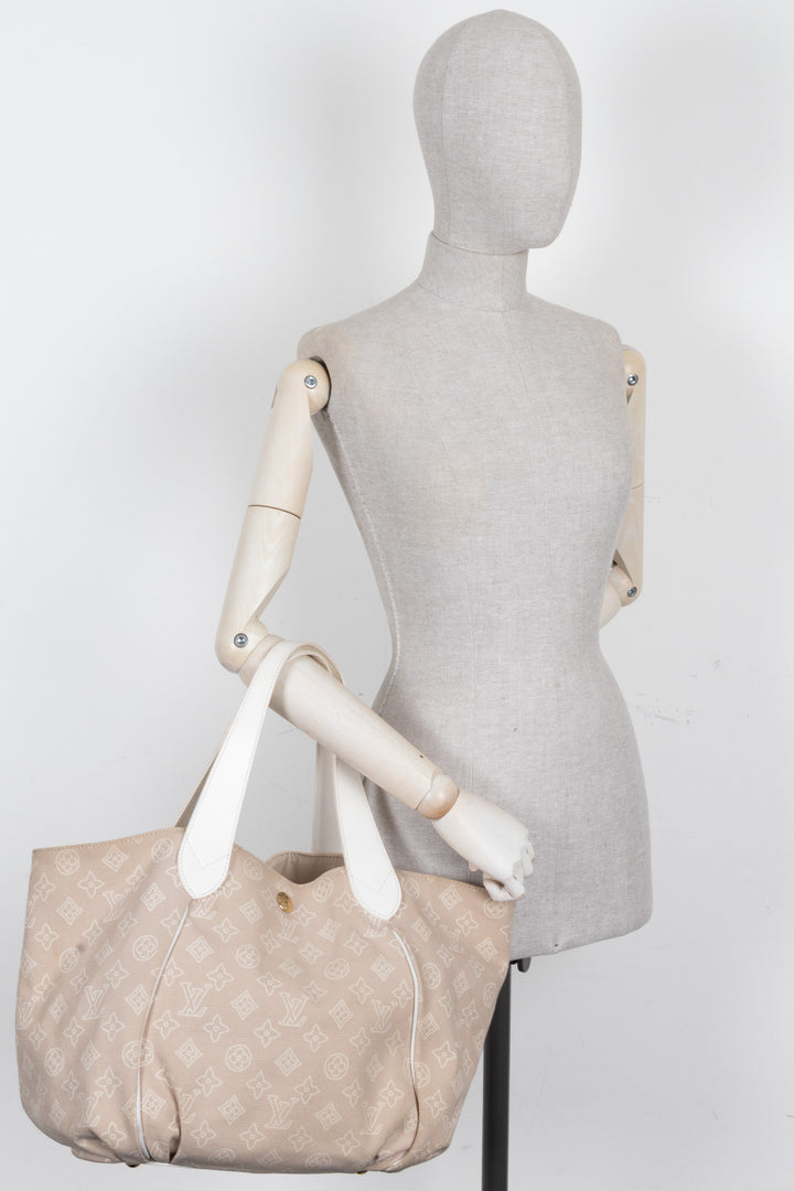 LOUIS VUITTON Articles De Voyage Tote Canvas Cream