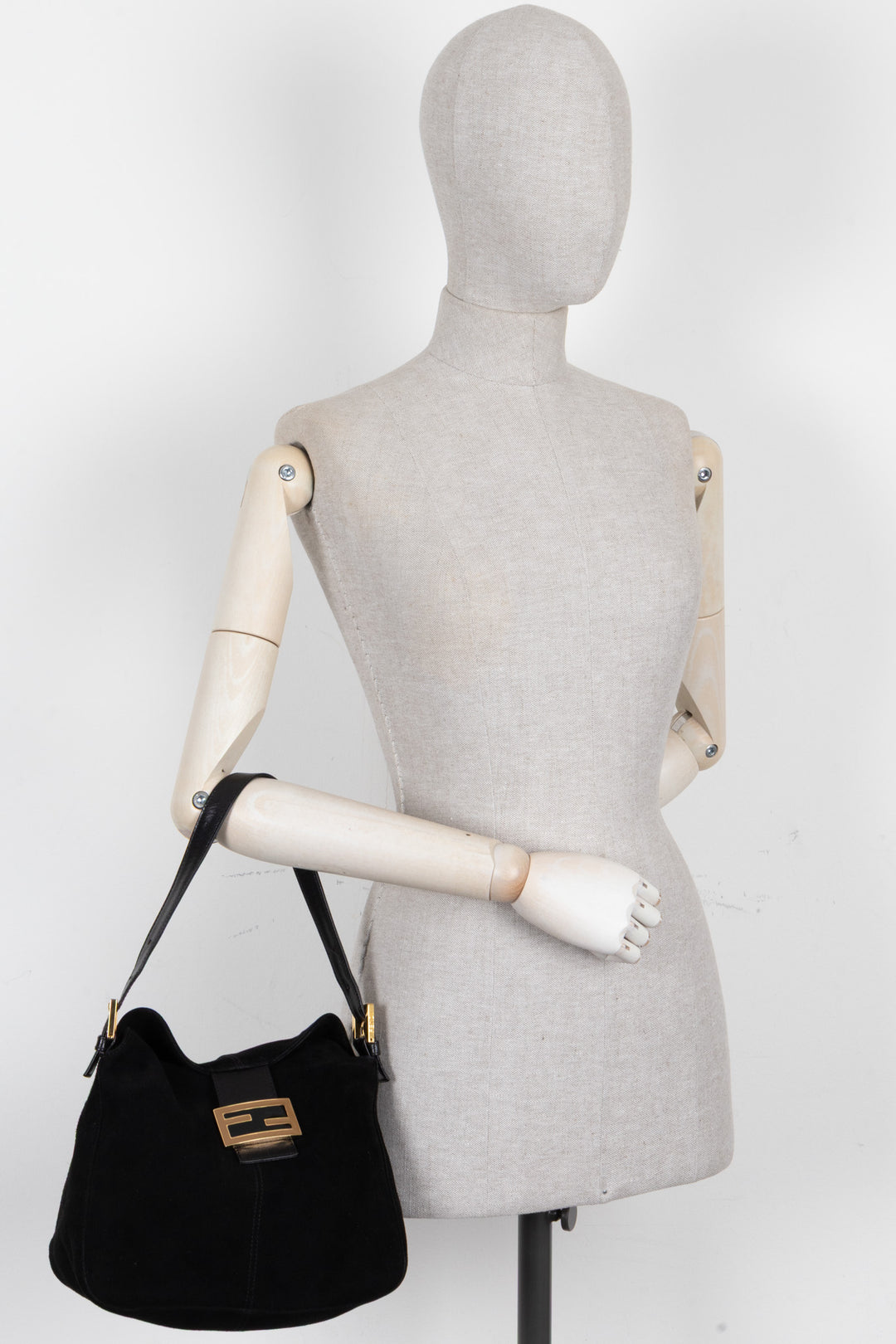 FENDI Mamma Baguette Bag Suede Black