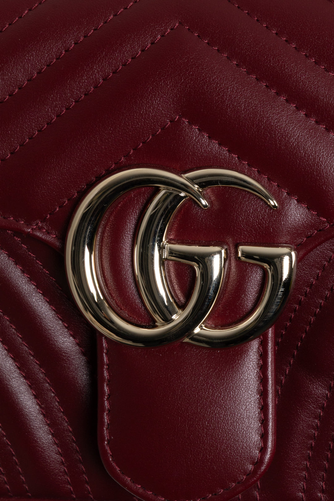 GUCCI Medium Marmont Crossbody Bag Ancora Red