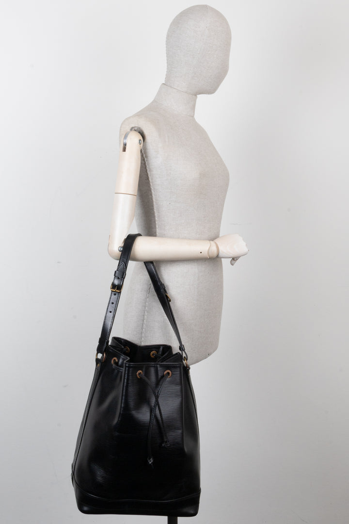 LOUIS VUITTON Grand Sac Noe Epi Black