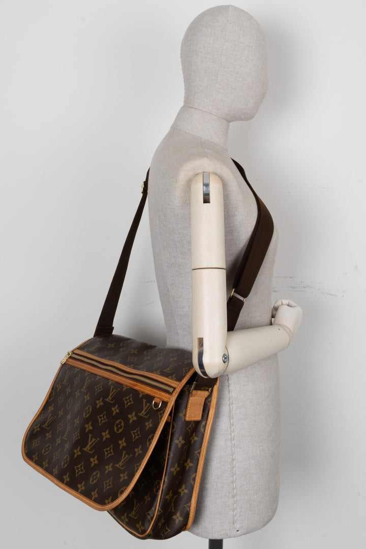 LOUIS VUITTON Bosphore Messenger Bag GM MNG