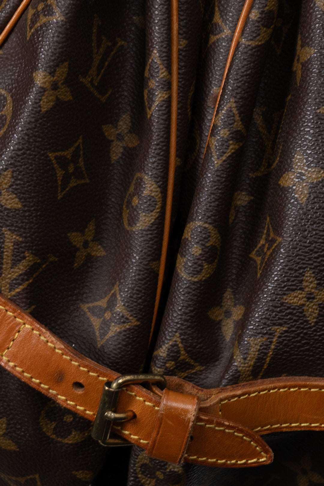 LOUIS VUITTON Saumur 35 Crossbody Bag MNG Canvas