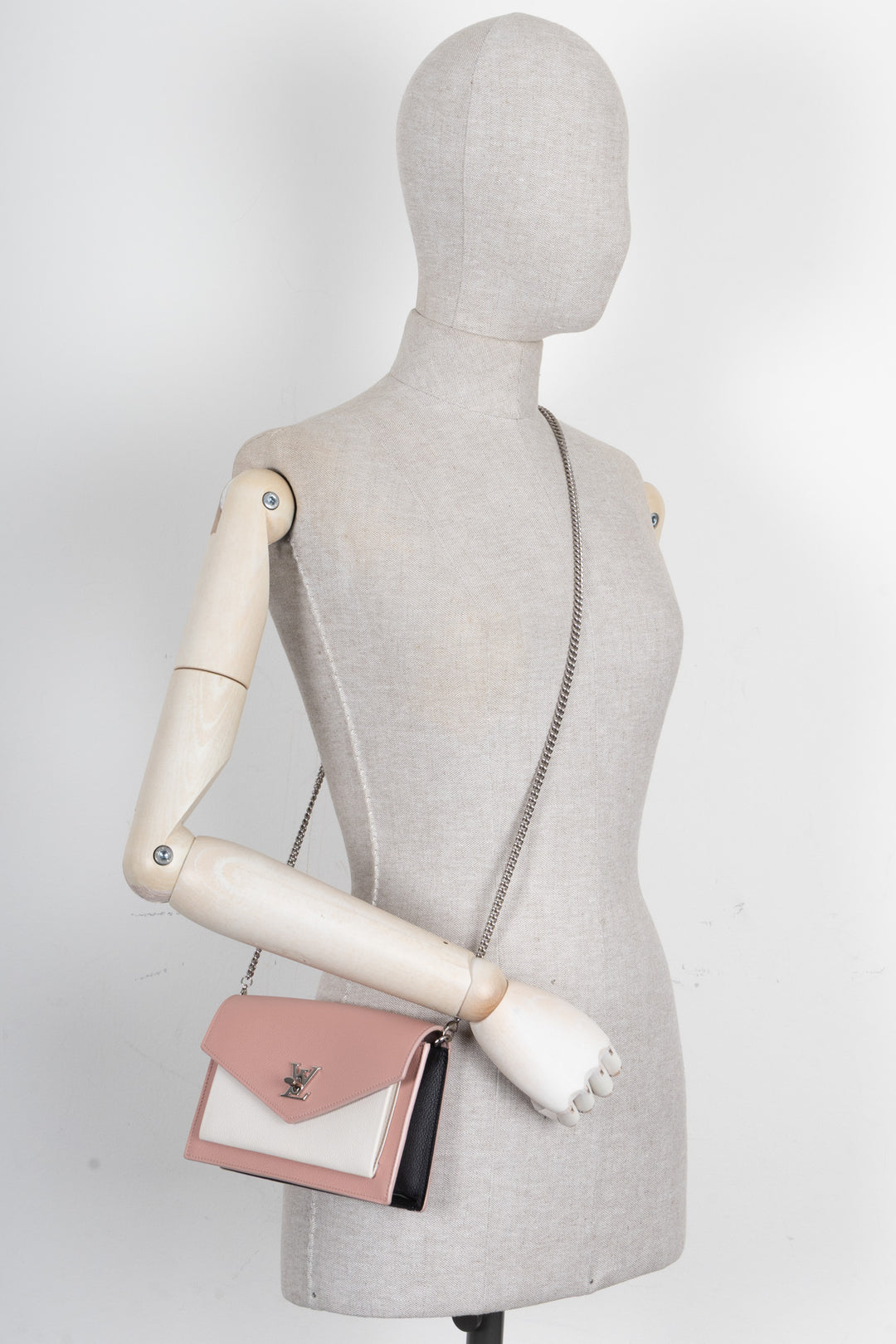 LOUIS VUITTON Mylockme Chain Pochette Leather Tricolor Pink
