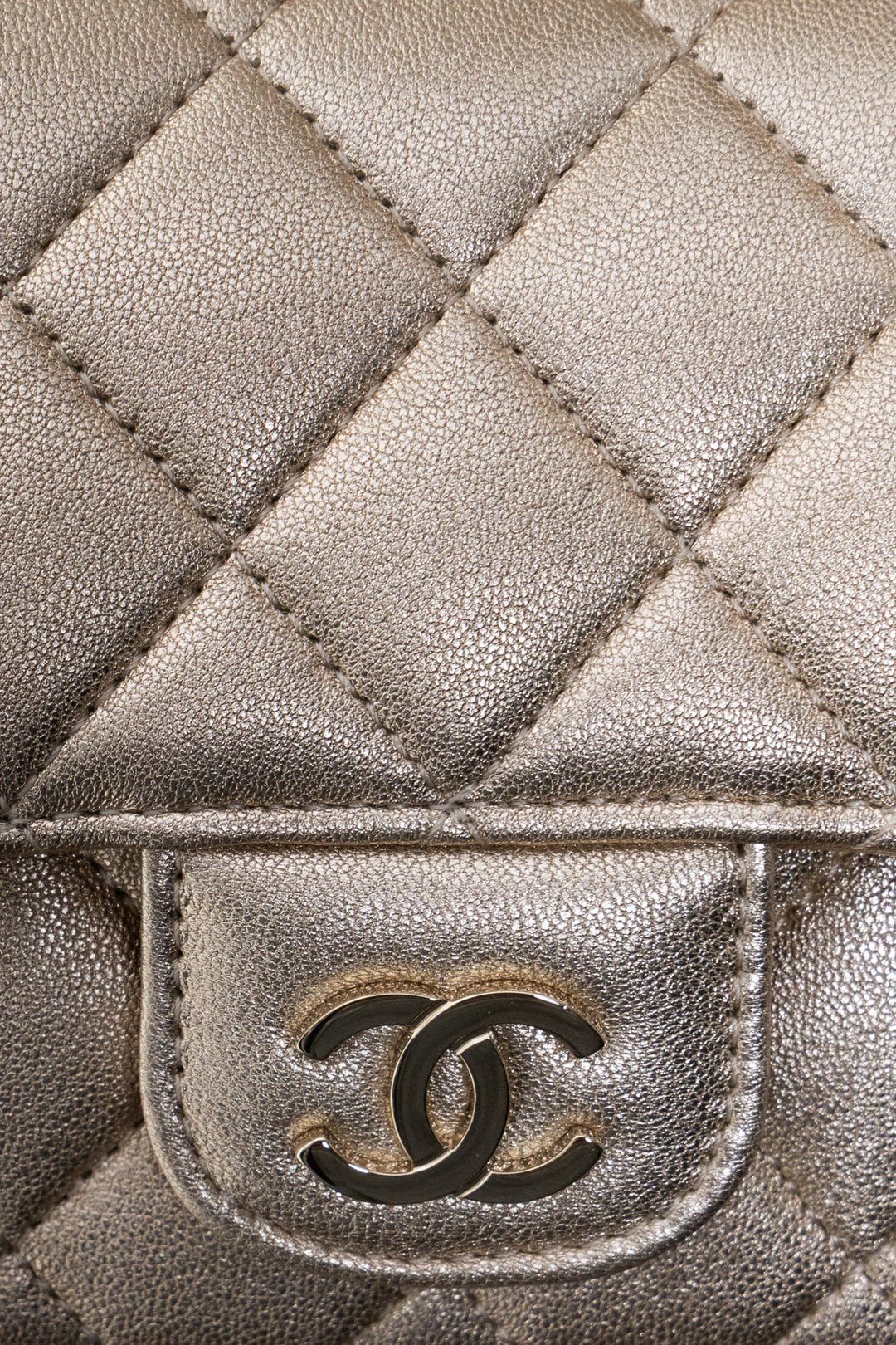 CHANEL Classic Glasses Case on Chain Gold