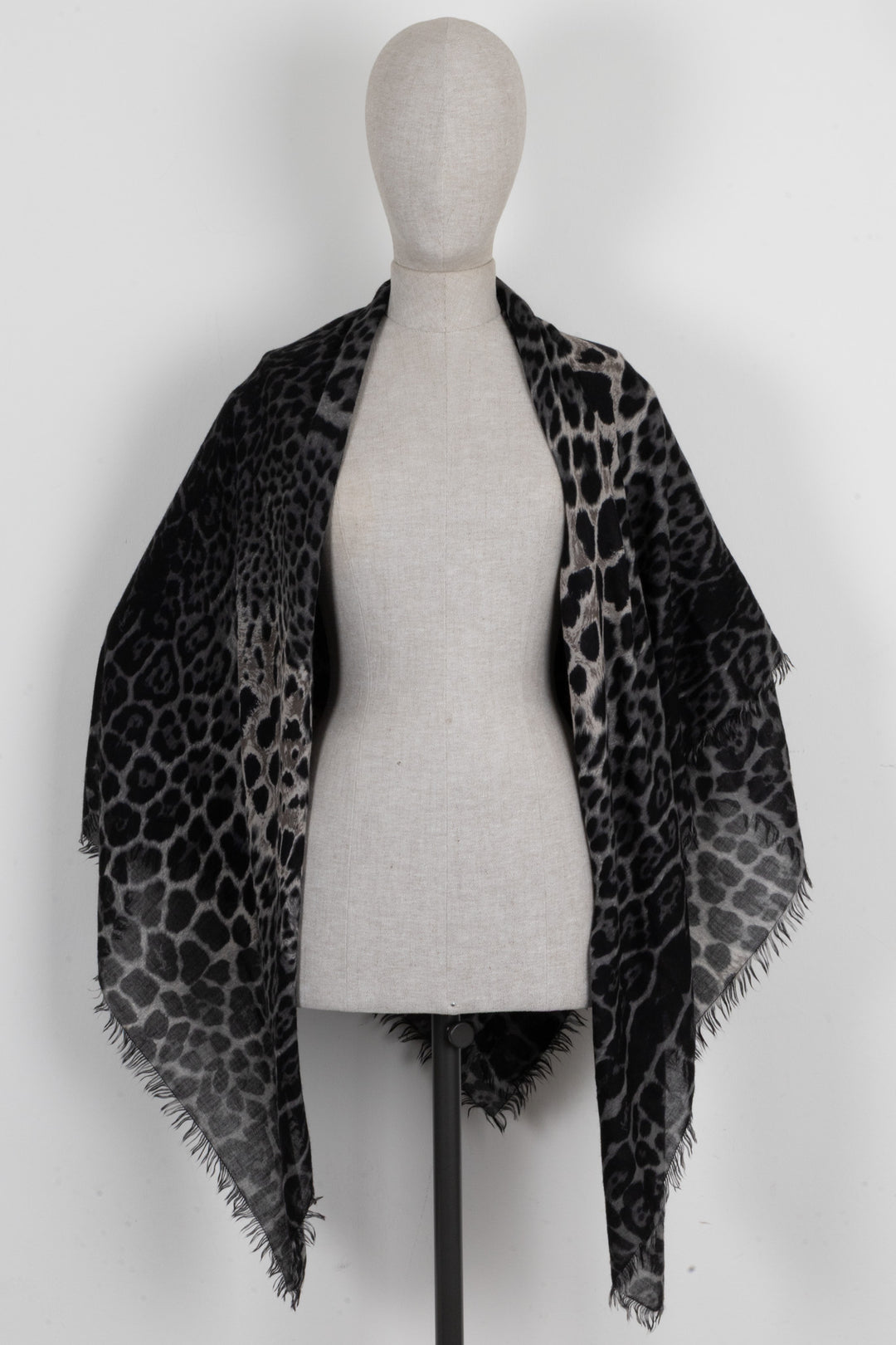 SAINT LAURENT Rive Gauche Cheetah Print Scarf Wool Grey