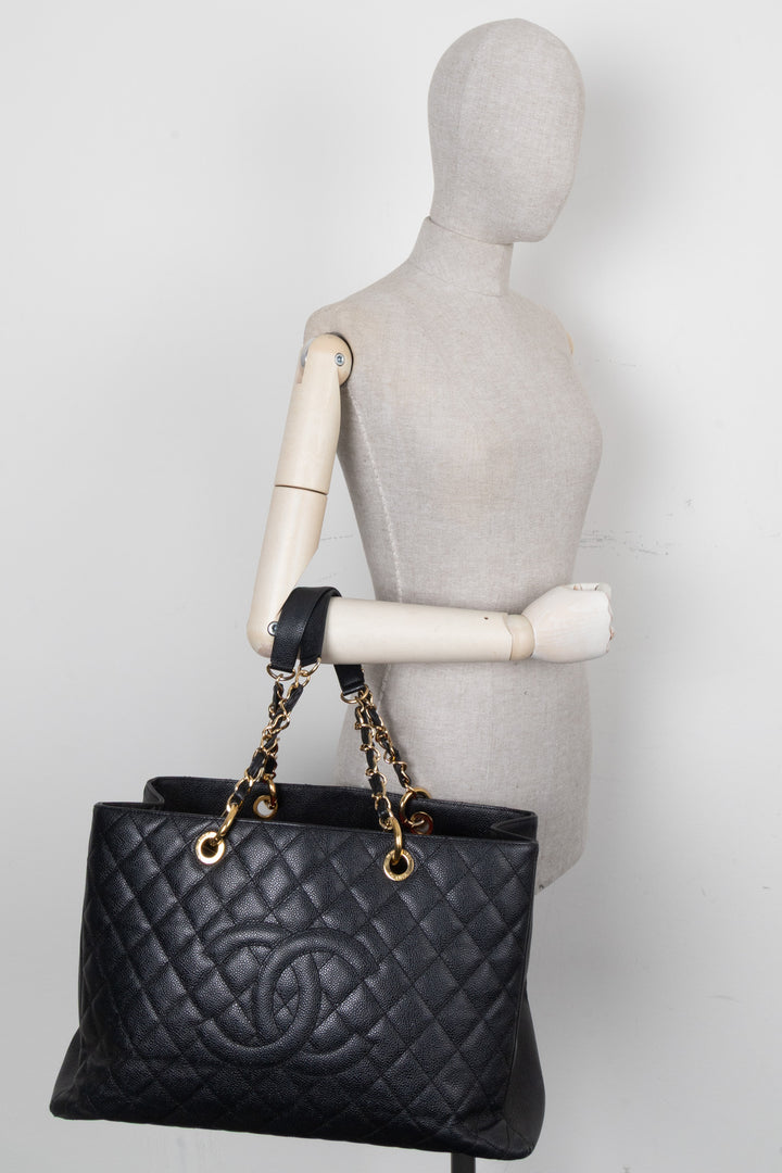 CHANEL GST Large Tote Bag Caviar Black